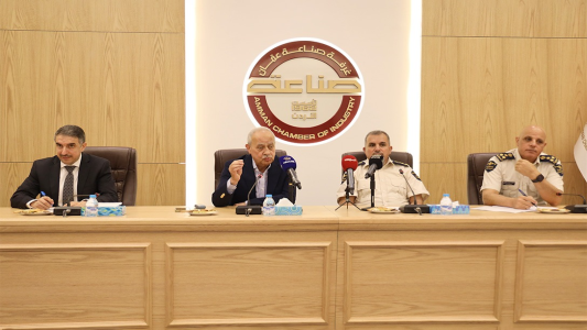 لقاء يجمع بين مدير الجمارك والقطاع الصناعي في غرفة صناعة عمان